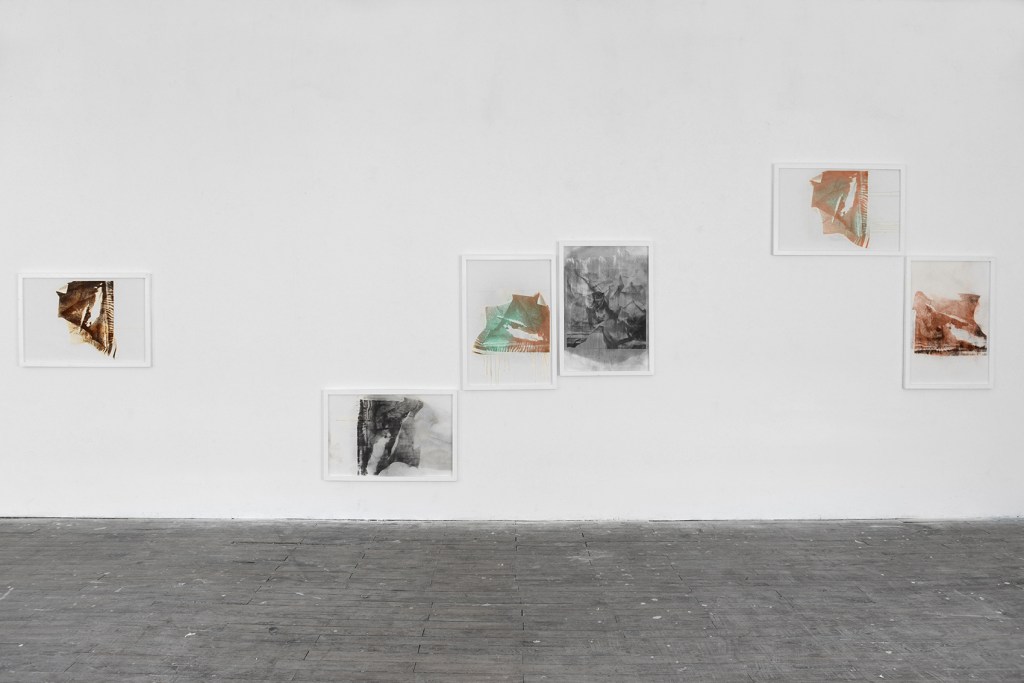 Mathieu Galton, The Concorde's Last Flight, installation composée de six sérigraphies à la poudre métallique sur papier Rives, 70 x 120 cm chacune, 2015